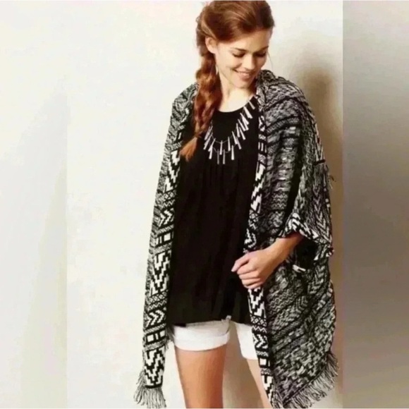 Anthropologie Sweaters - Anthropologie Moth fringed jacquard Cardigan Poncho Black and White